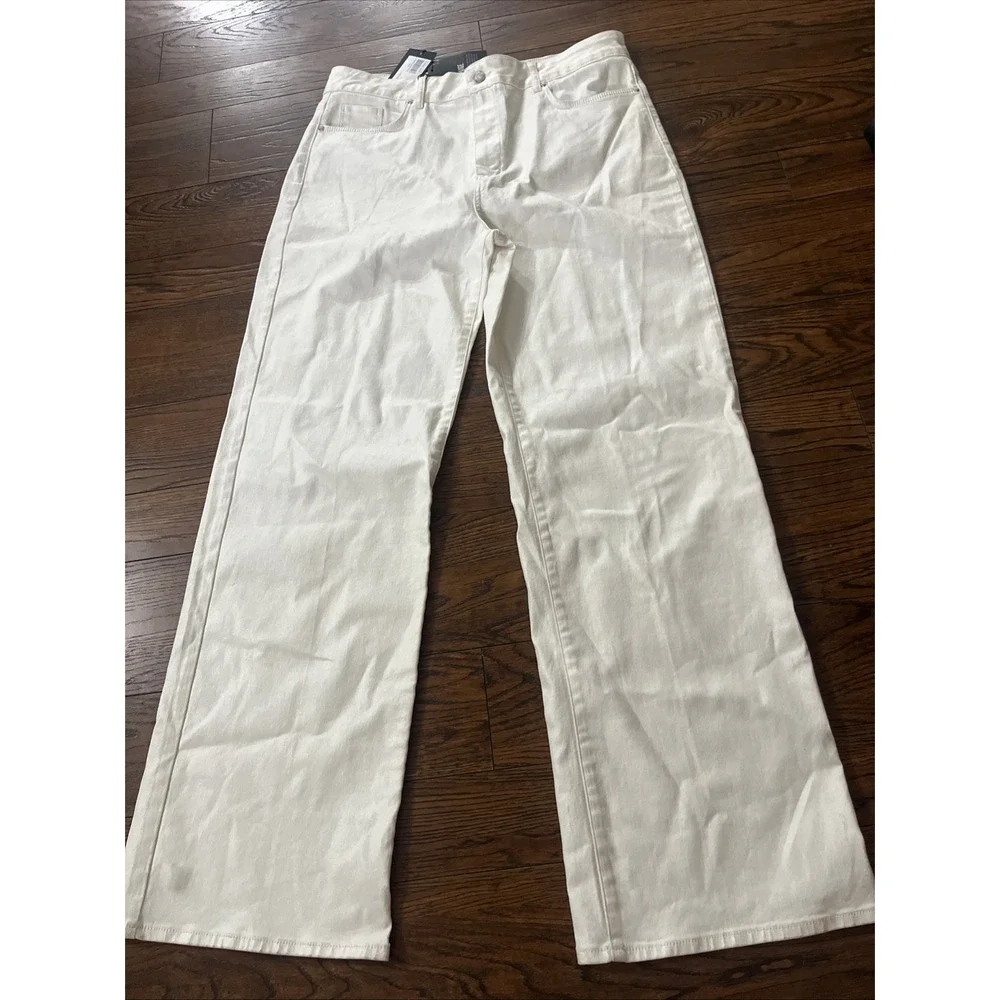 Paige Sasha Pearl White Coating Jeans Women's Size 34 Straight Leg Denim